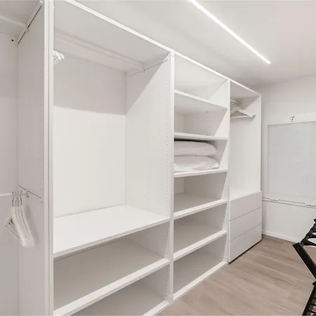 Modern Quiet Super Luxury Apartment